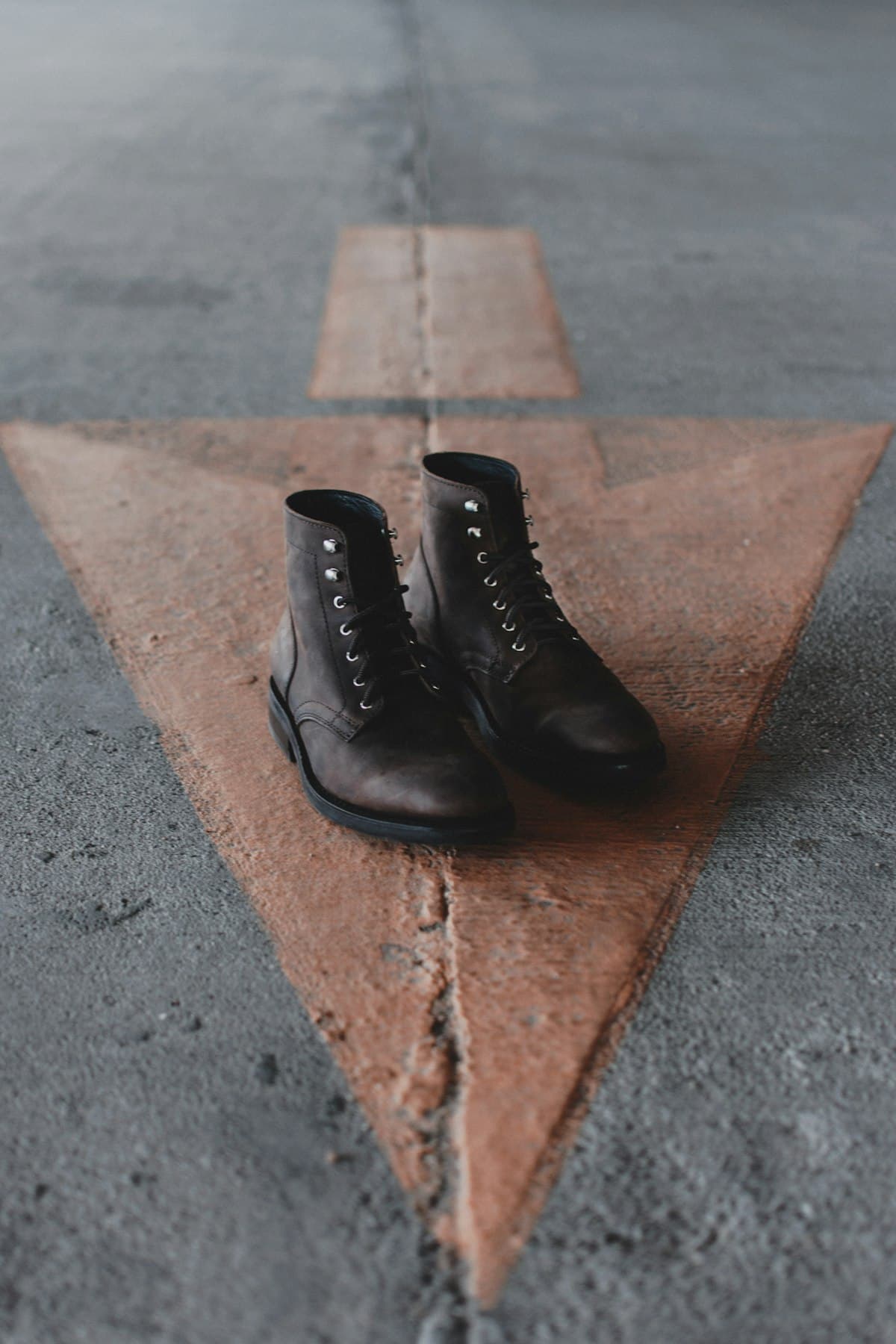 The Complete Guide to Buying Wholesale Leather Footwear
